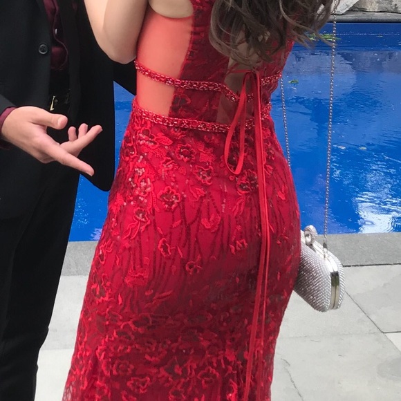 Stunning red lace with sparkle prom dress! - Picture 9 of 14